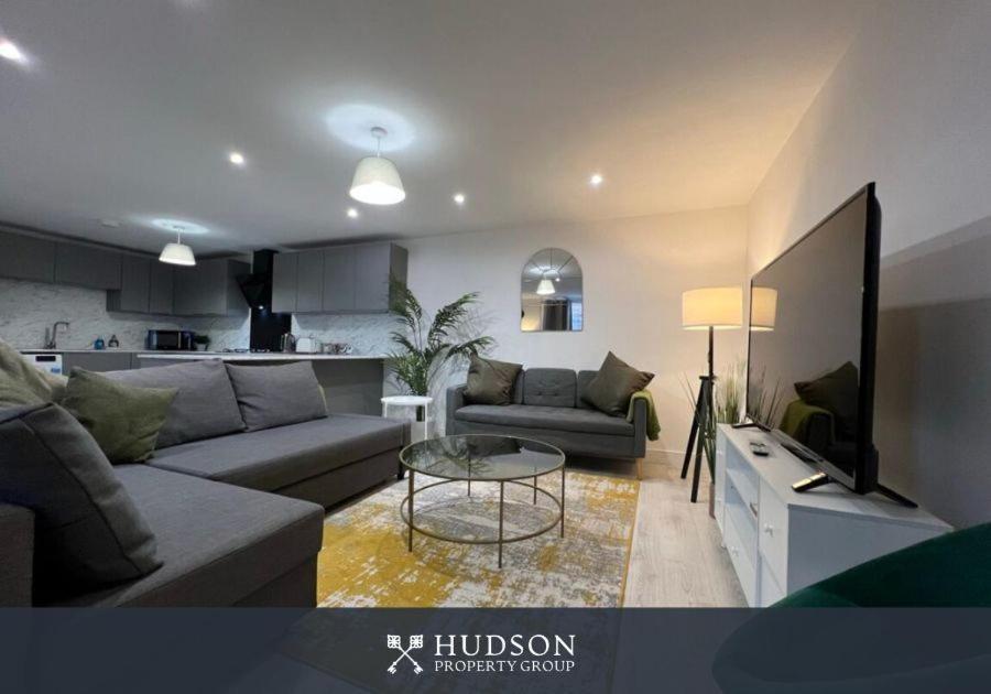 Open Plan Townhouse In Shrewsbury Villa ภายนอก รูปภาพ