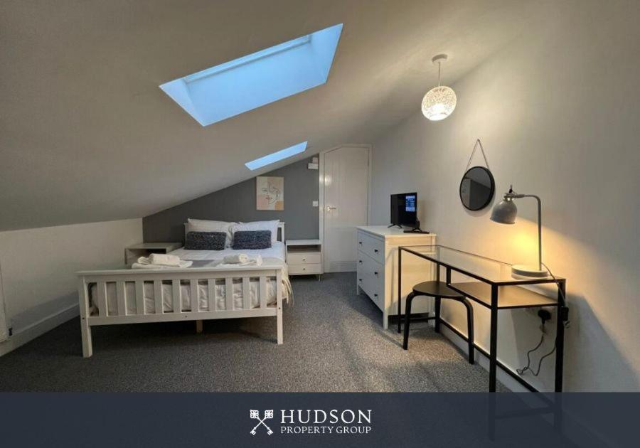 Open Plan Townhouse In Shrewsbury Villa ภายนอก รูปภาพ
